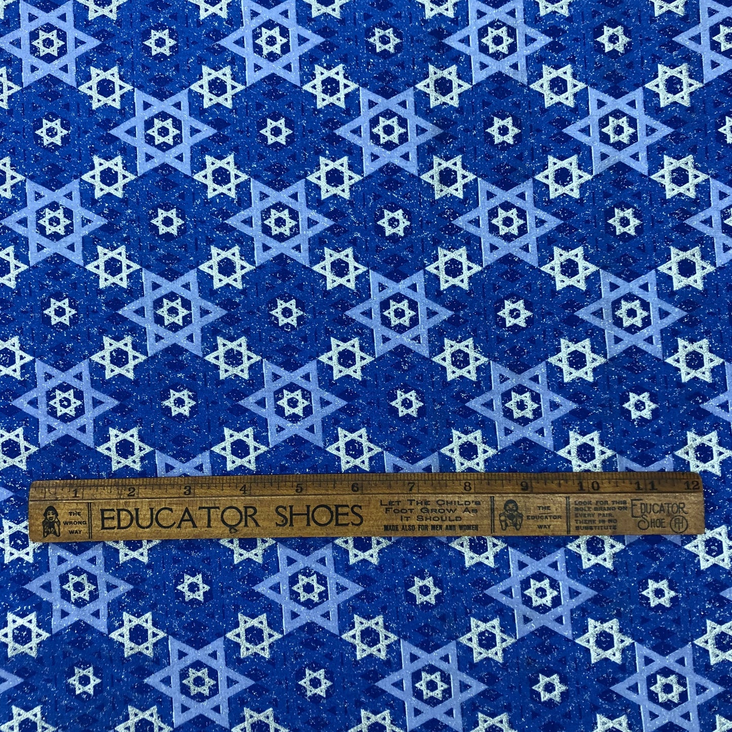 Quilt-weight cotton - Star of David - 1 3/4 yards