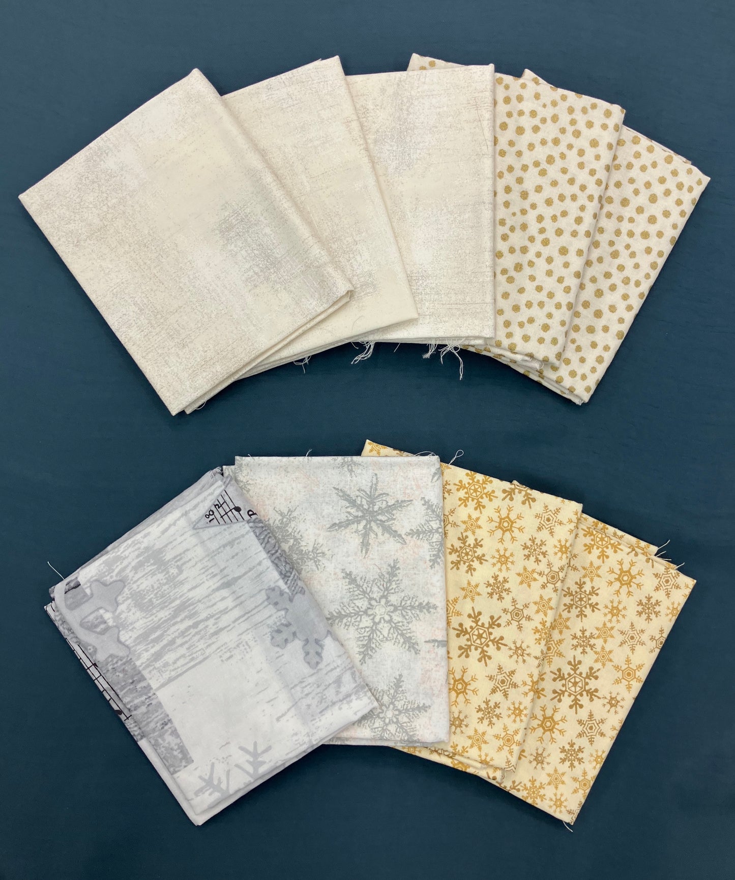 Quilting Bundle - It's Snowing! - 9 Fat Quarters