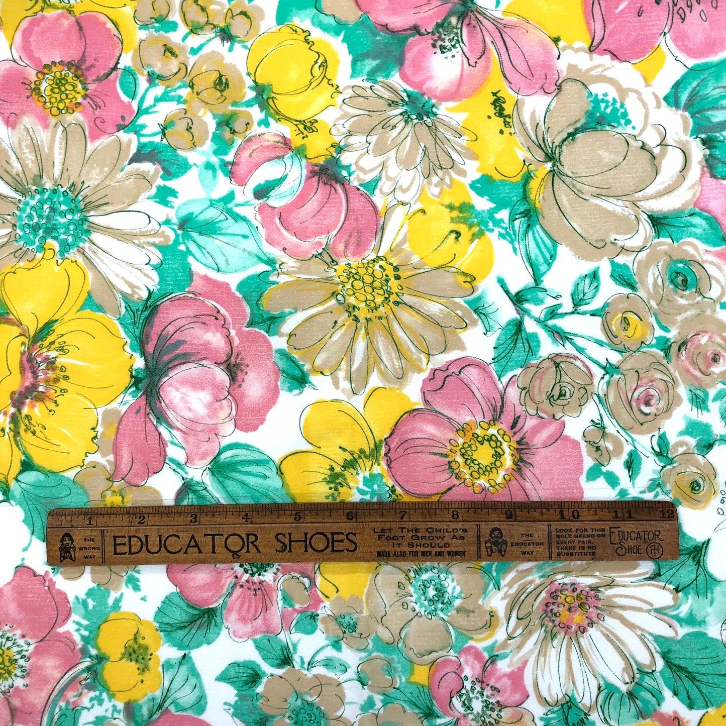 Floaty Floral - 3/4 yard